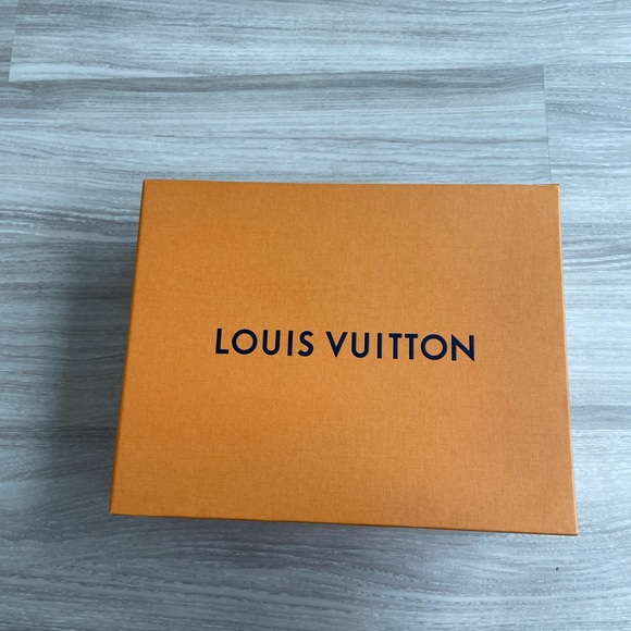 Authentic Louis Vuitton Runaway Leather Sneakers - Picture 3 of 12